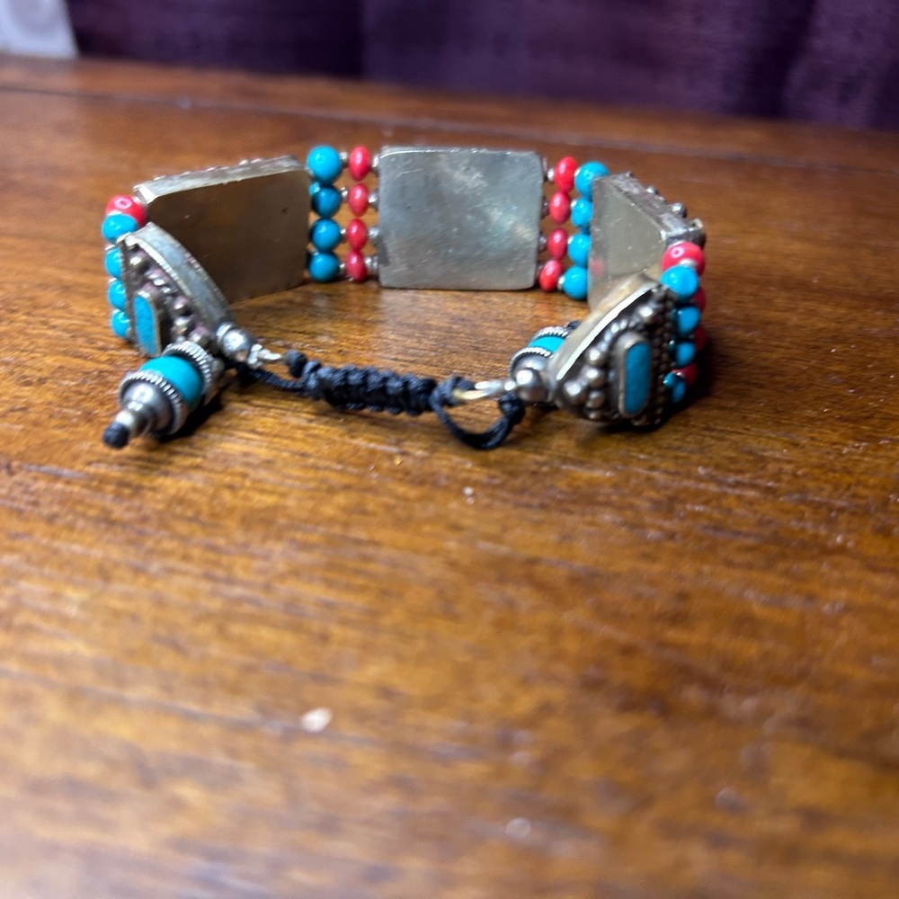 Turquoise and Red Beaded Bracelet - Picture 4 of 13
